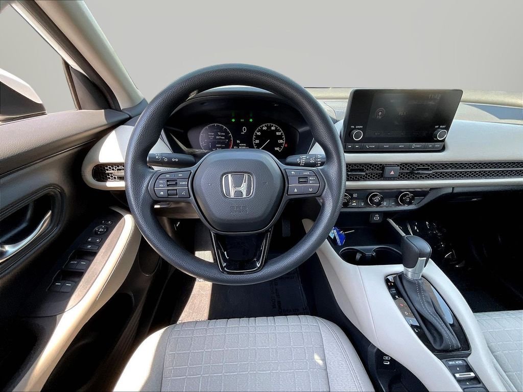 Used 2024 White Honda LX image 10