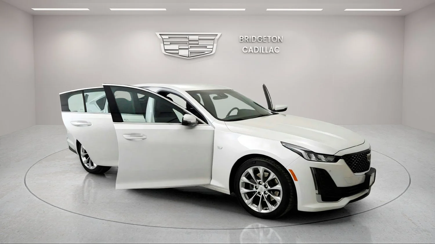 Used 2022 White Cadillac Premium Luxury image 26