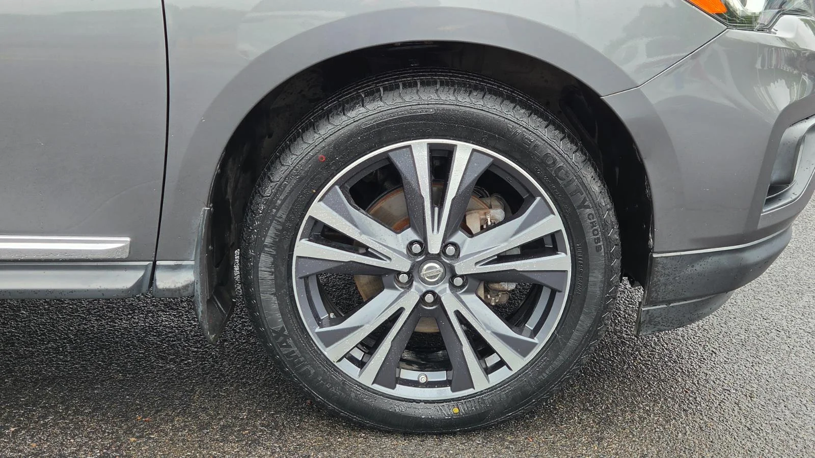 Used 2018 Gun Metallic Nissan Platinum image 18