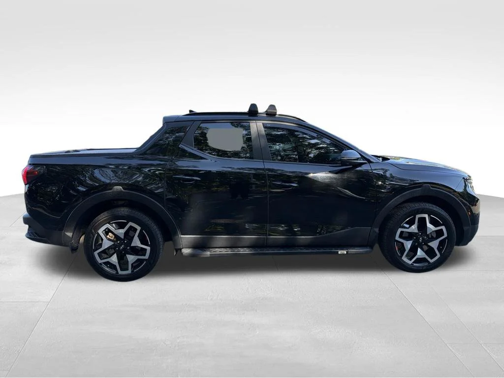 Used 2022 Black Hyundai Limited image 7