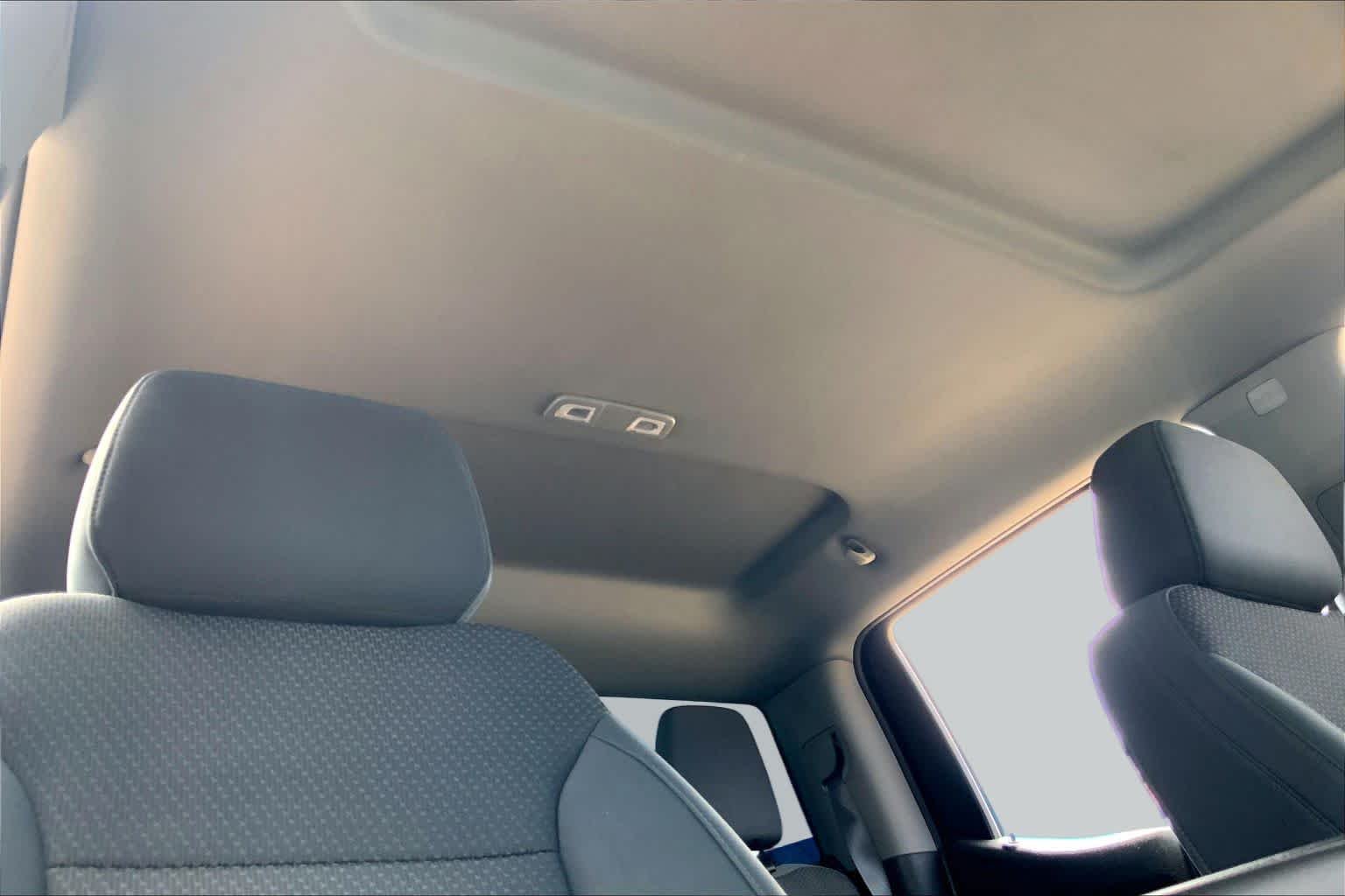 Used 2020 Summit White Chevrolet Custom image 13