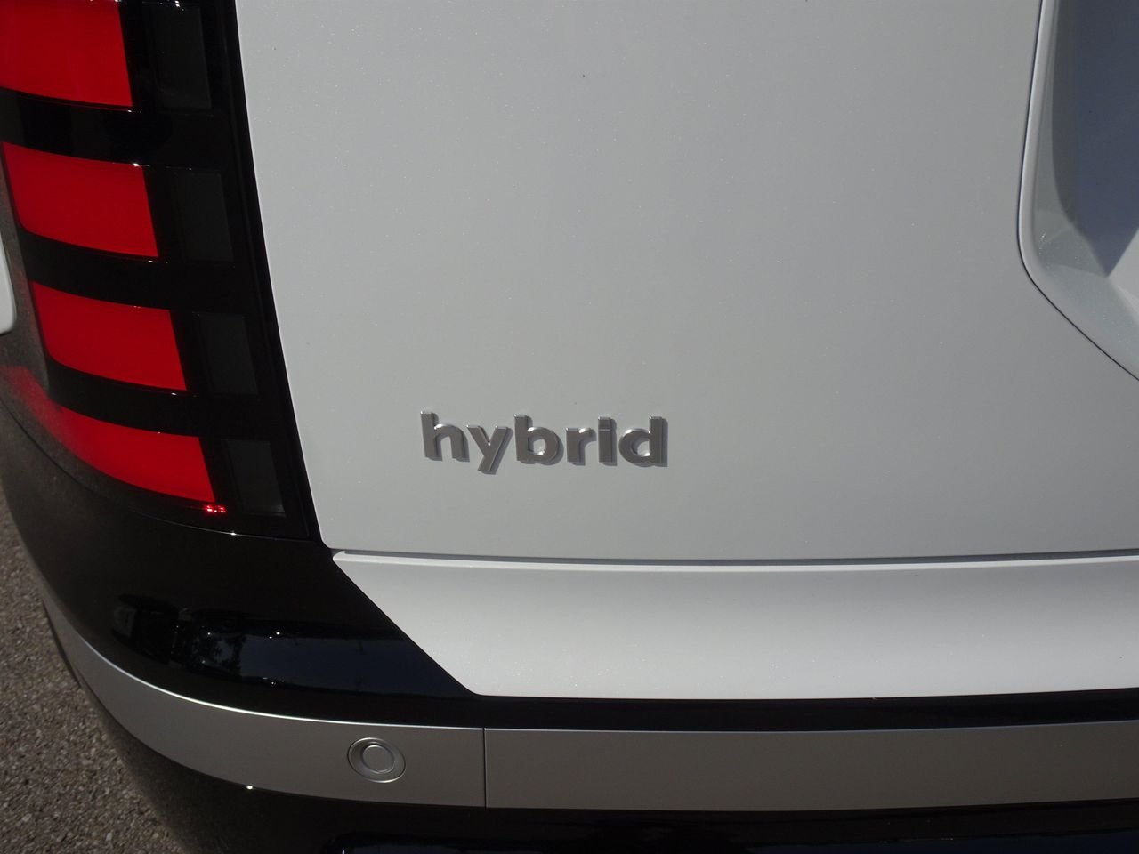 New 2027 White Hyundai Limited 8P image 4