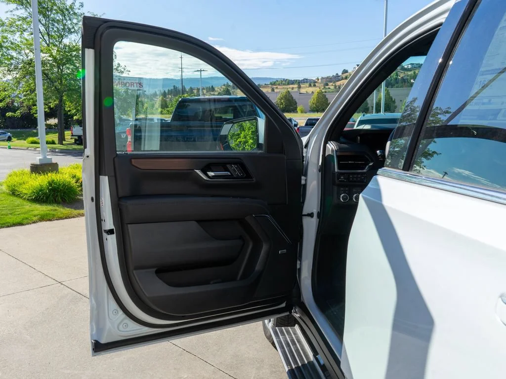 2026 GMC Yukon XL Denali - Photo 20