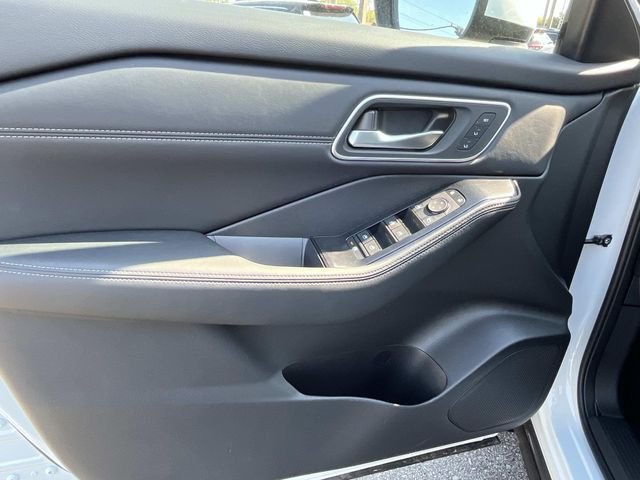 New 2026 Everest White Pearl TriCoat Nissan Platinum image 24