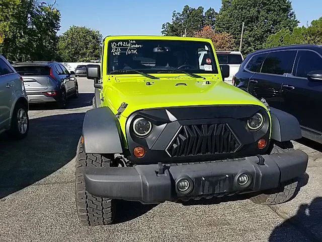 Used 2013 Green Jeep Sport image 8