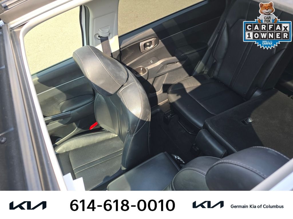 Used 2022 White Kia S image 21