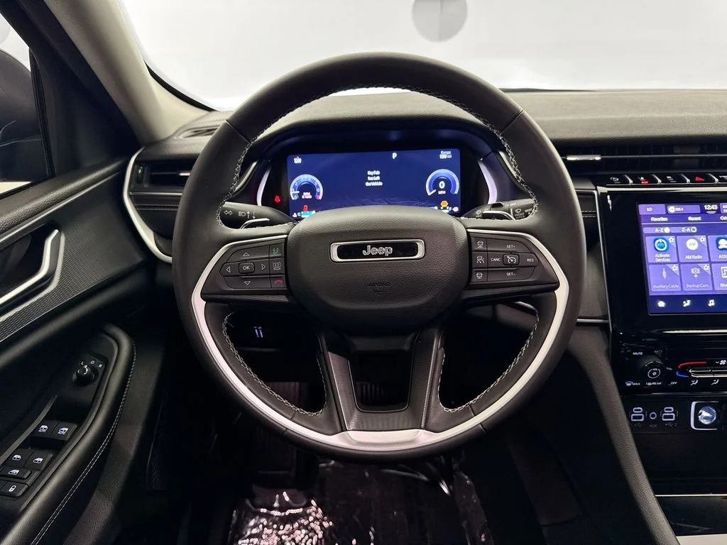 Used 2024 Gray Jeep Laredo X image 23