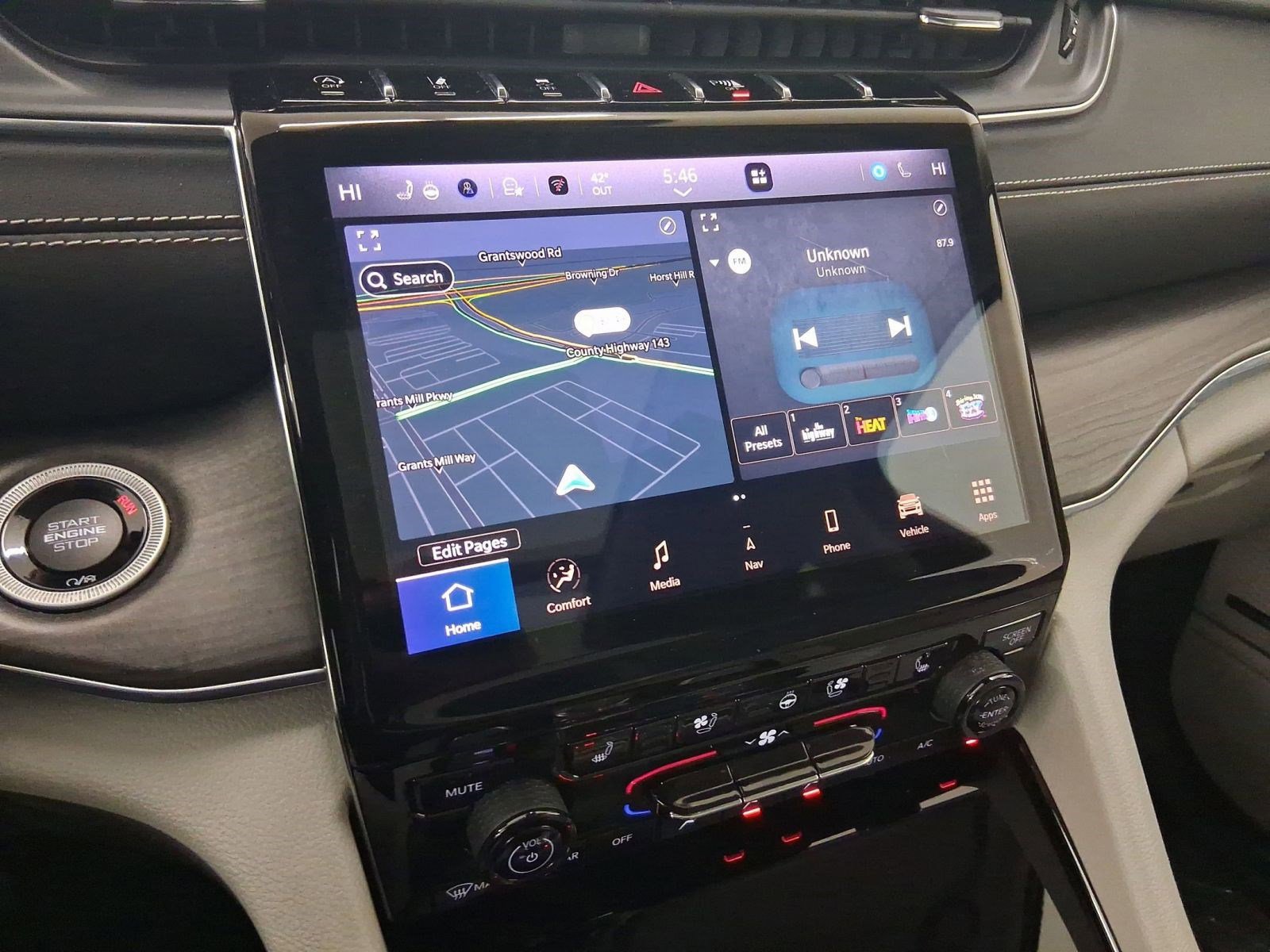 2023 Jeep Grand Cherokee Overland - Photo 25