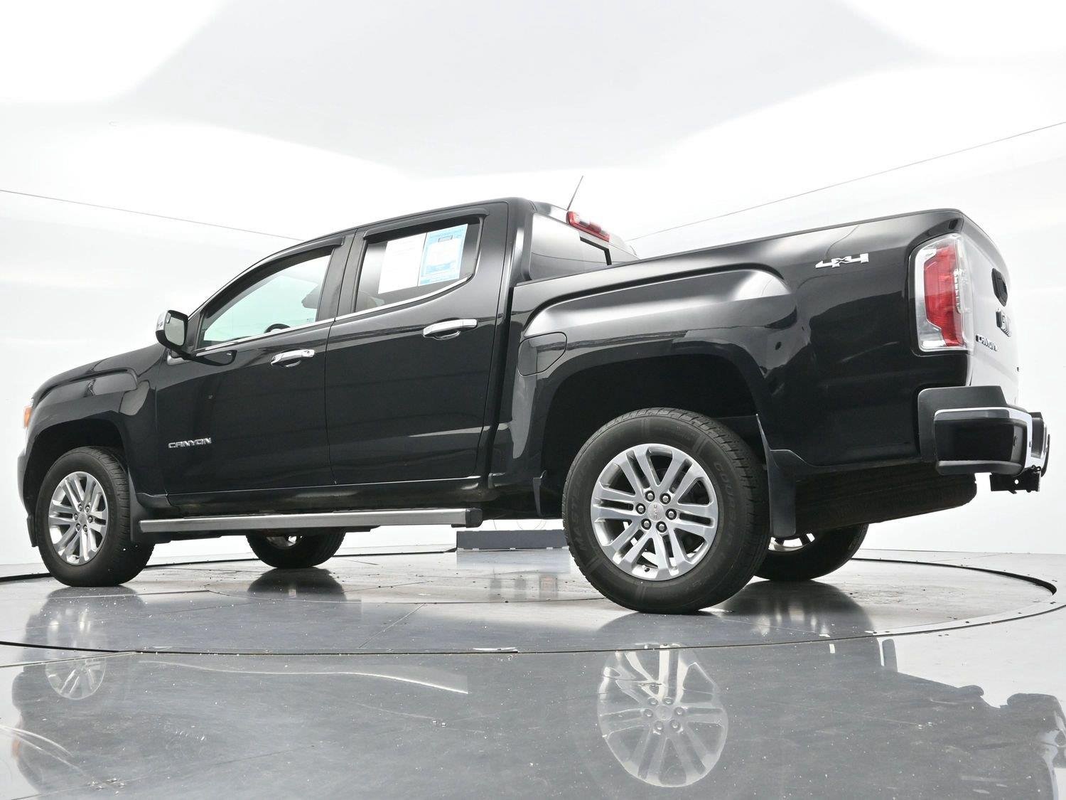 Used 2019 Onyx Black GMC 4WD SLT image 51