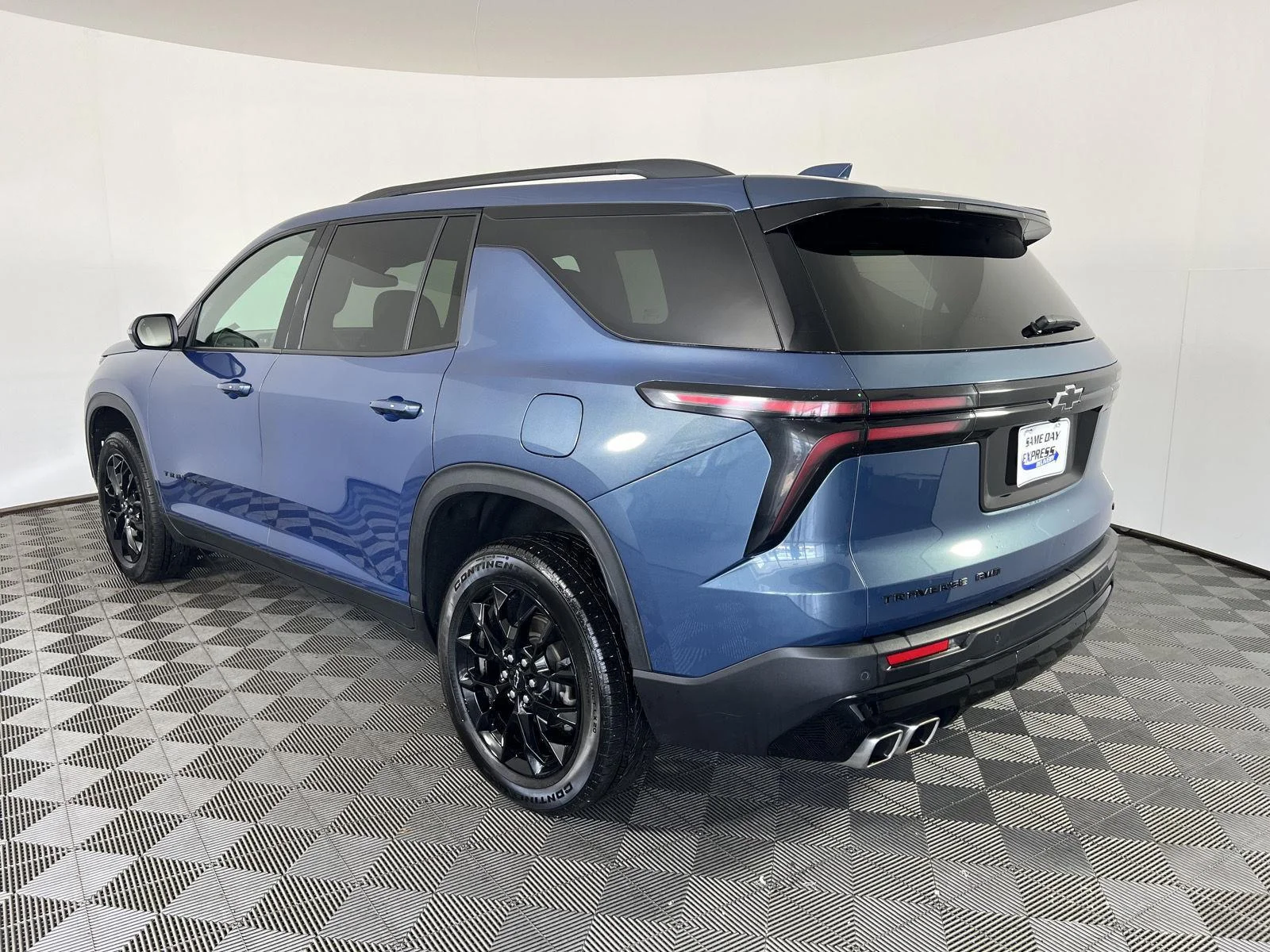 Used 2024 Lakeshore Blue Metallic Chevrolet LT image 30