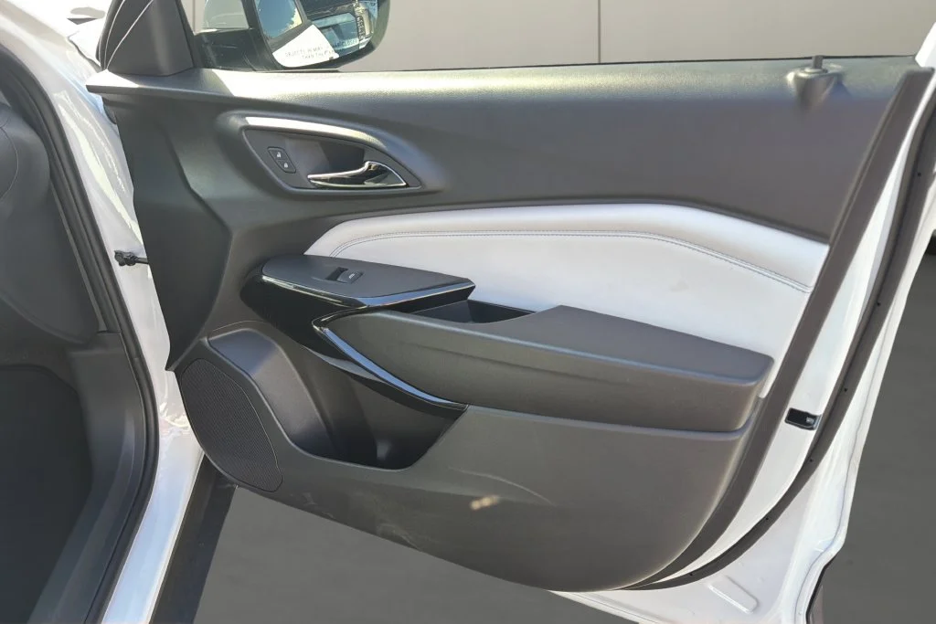 New 2026 Summit White Chevrolet LT image 15