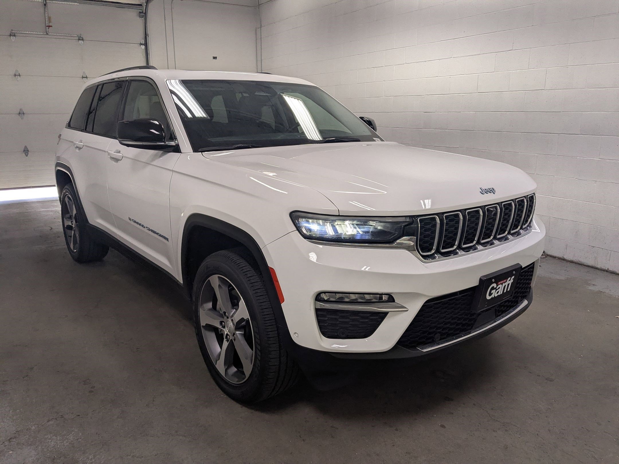 2023 Jeep Grand Cherokee 4xe 4x4's photo