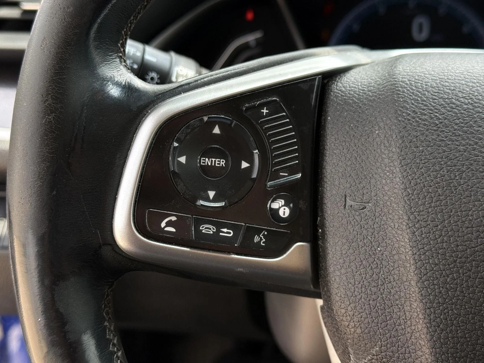 Used 2018 Aegean Blue Metallic Honda EX-L image 18