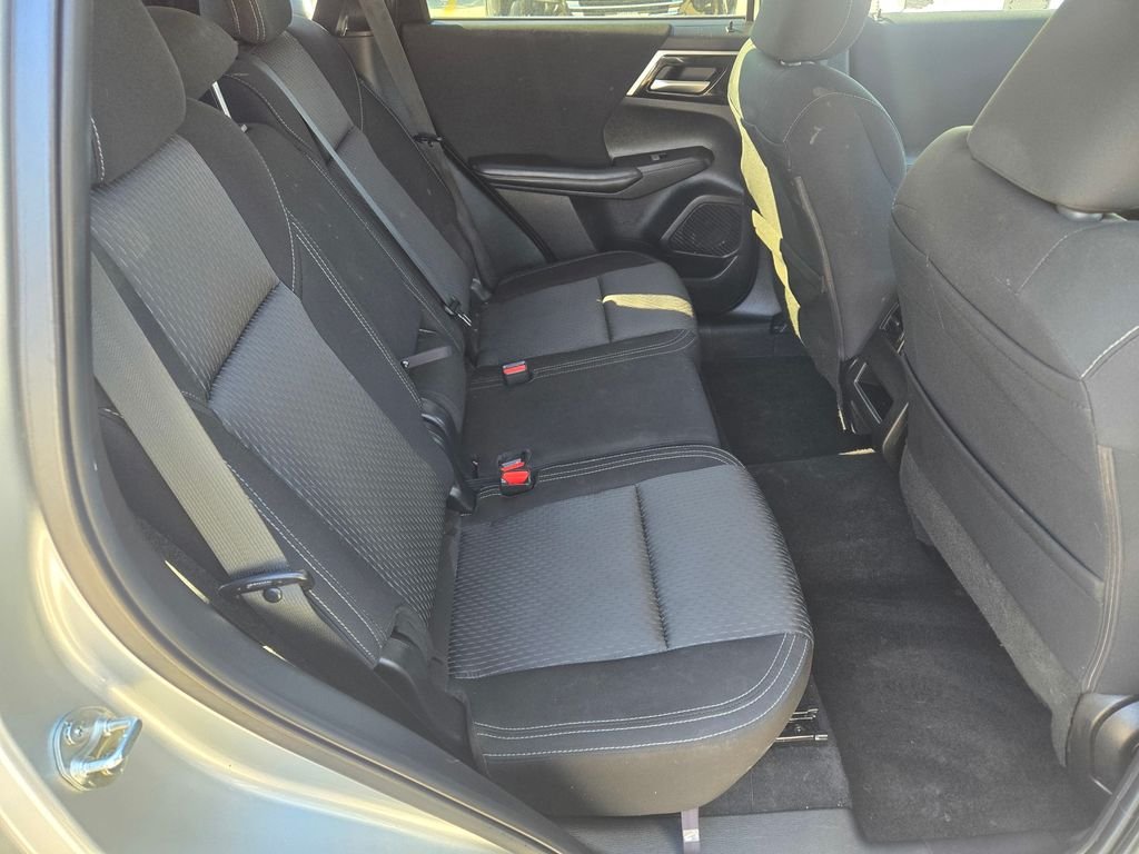 2024 Mitsubishi Outlander ES - Photo 13