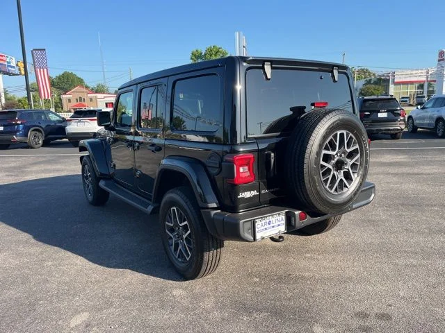 New 2026 Black Clear-Coat Exterior Paint Jeep Sahara image 3