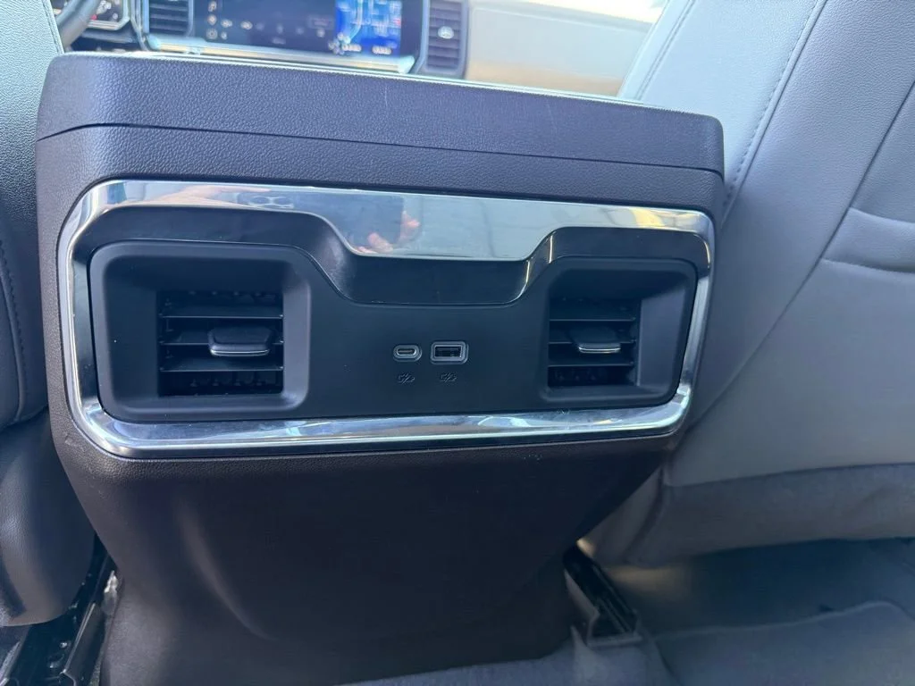 2023 GMC Sierra 1500 SLT - Photo 14