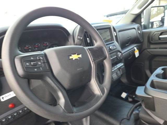 New 2026 Summit White Chevrolet Work Truck image 9