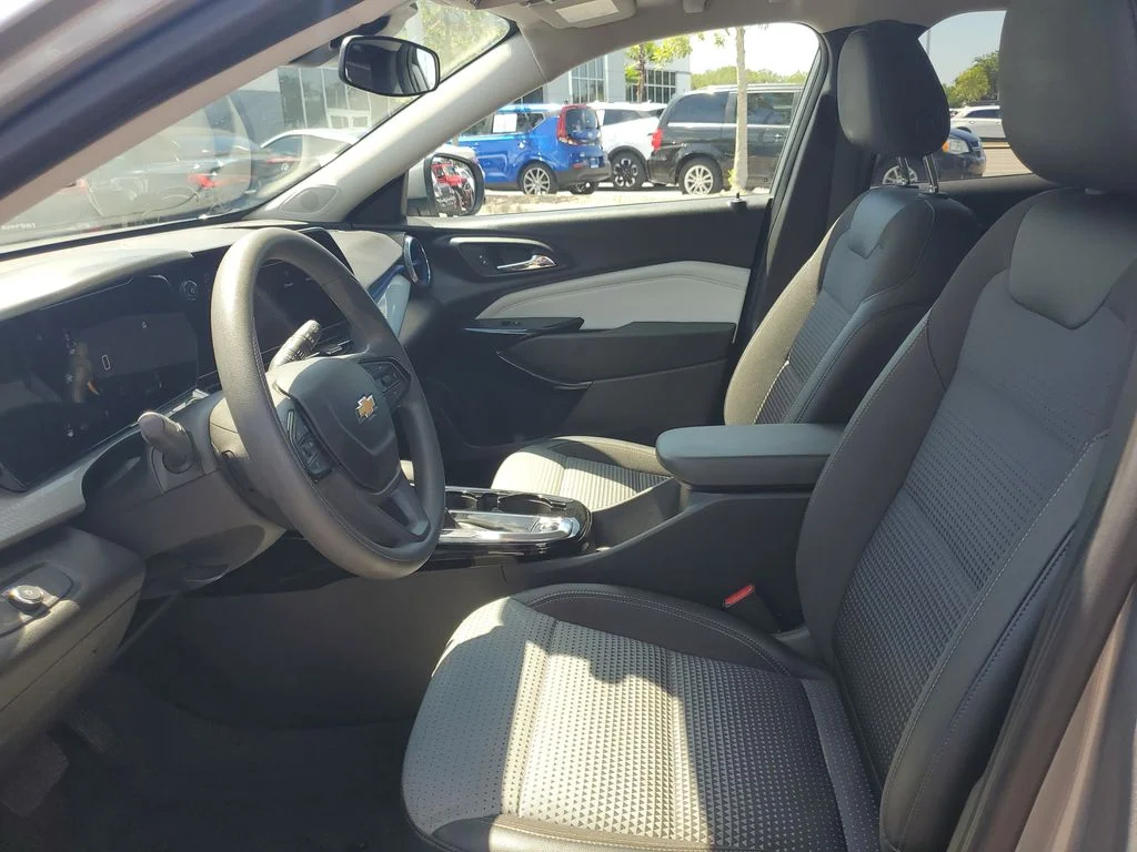 Used 2025 Gray Chevrolet LT image 11