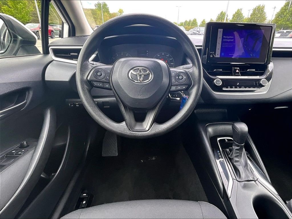 Used 2023 White Toyota LE image 17