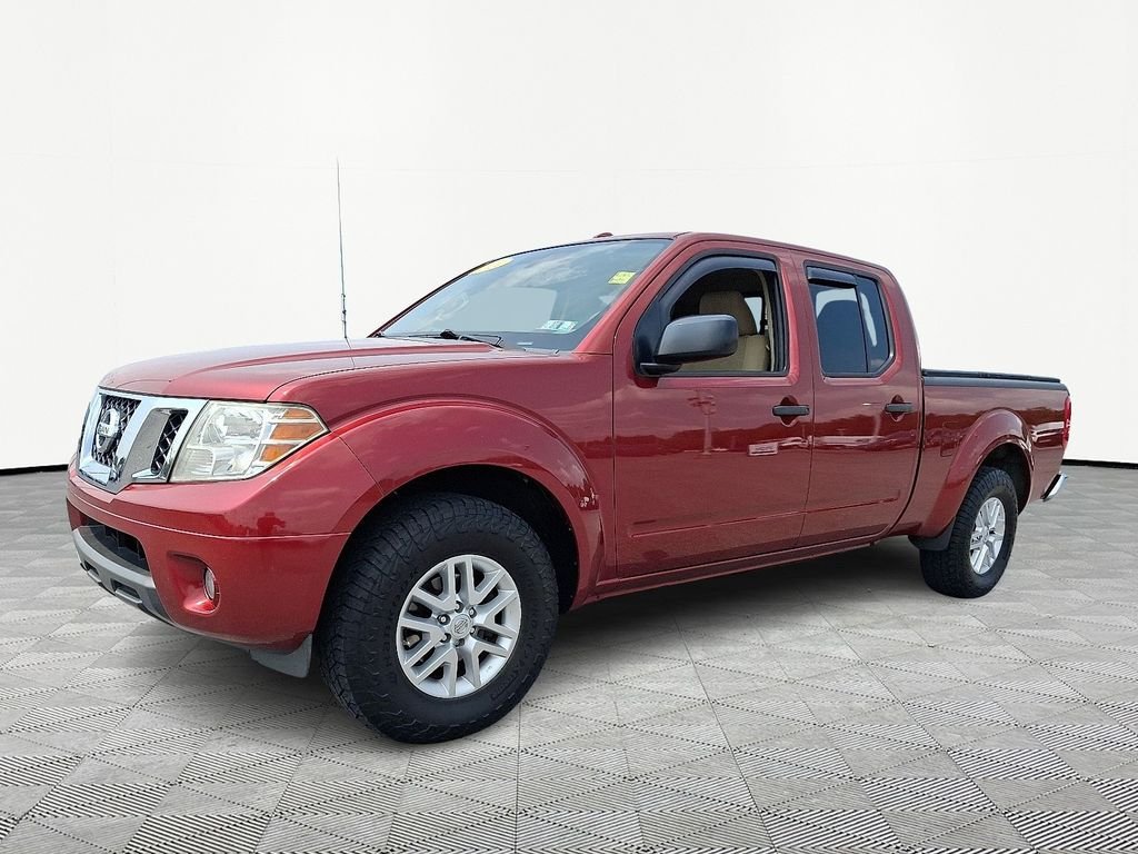 Used 2014 Red Nissan SV image 3