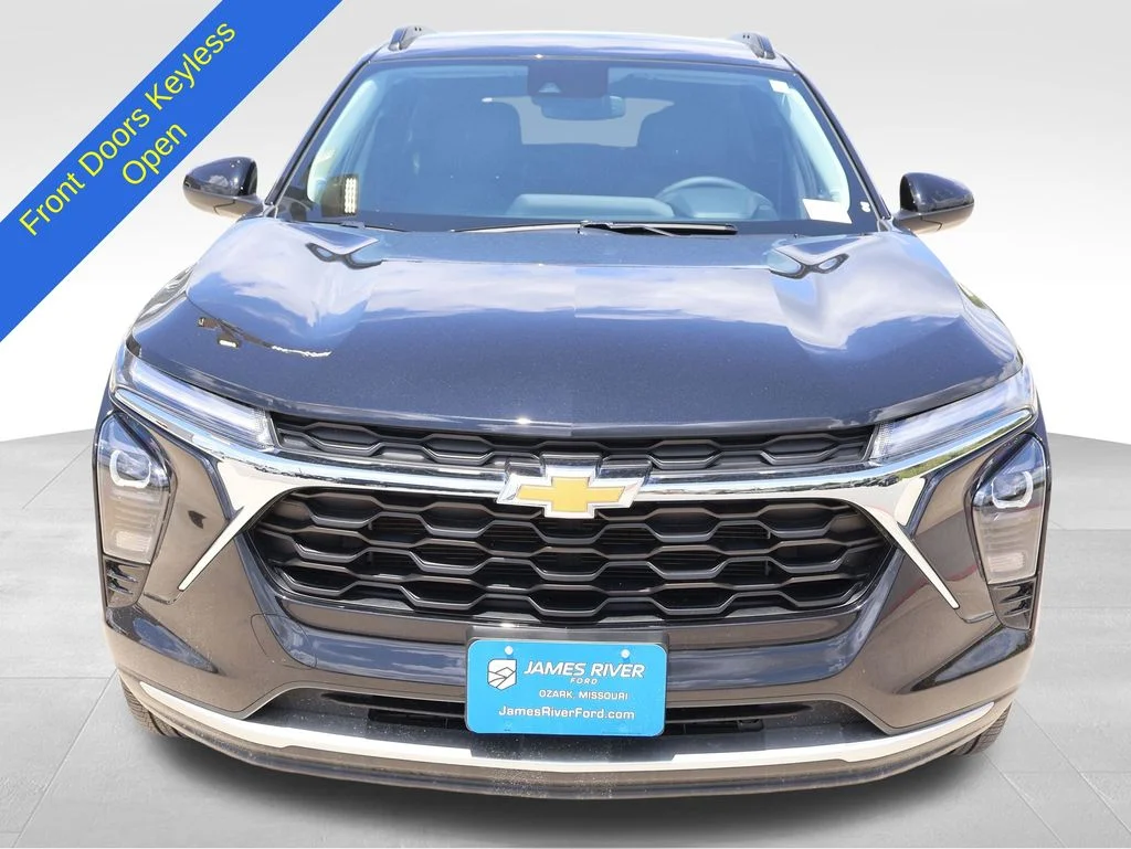 Used 2025 Black Chevrolet LT image 7
