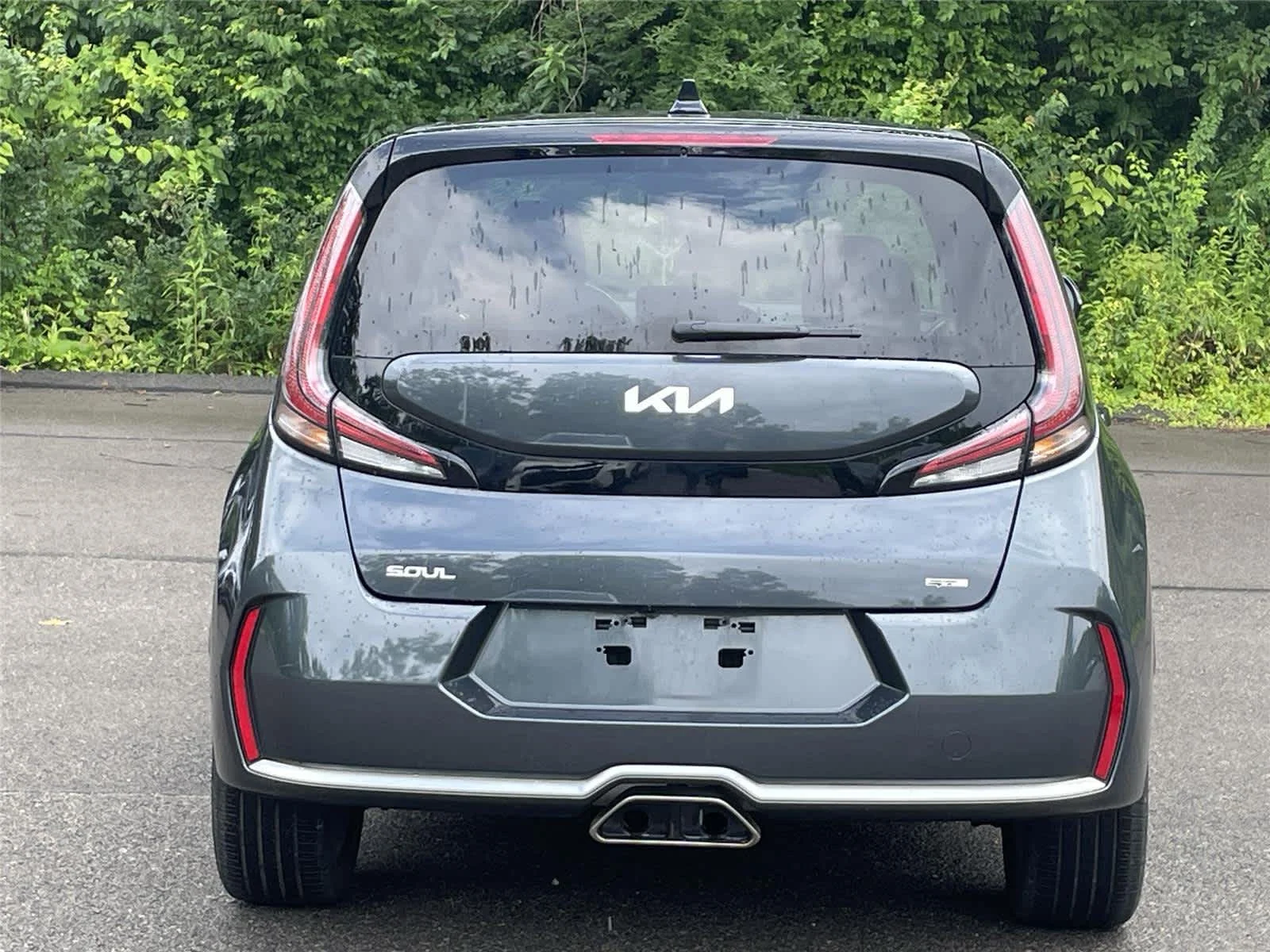 Used 2025 Gravity Gray Kia GT-Line image 4