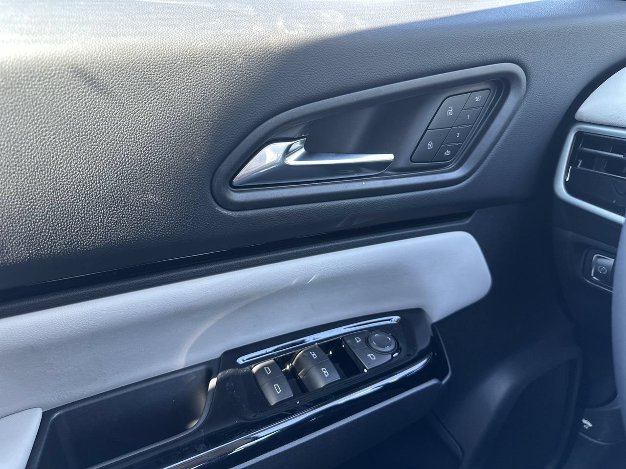 New 2026 Mercury Silver Metallic Honda AWD Touring image 13