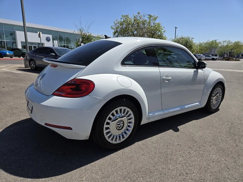 Used 2016 White Volkswagen 1.8T SE image 7