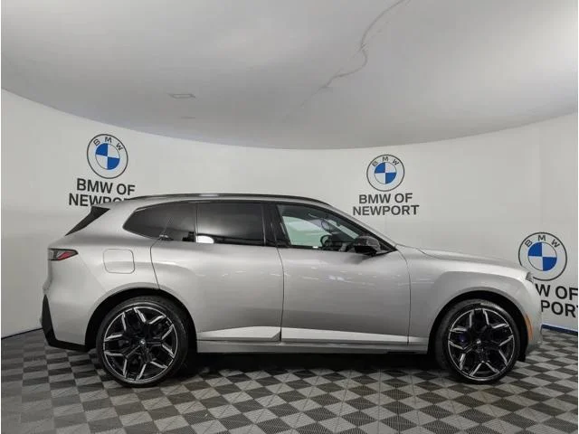 New 2027 Space Silver Metallic BMW  image 5