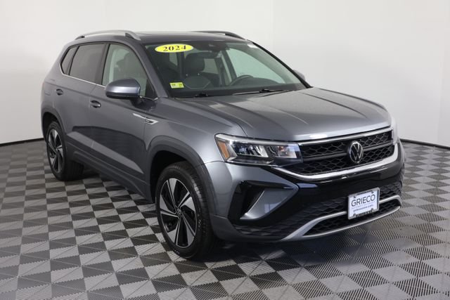 2024 Volkswagen Taos 1.5T SE 4Motion's photo