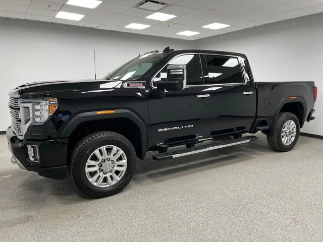 Used 2022 Black GMC Denali image 6