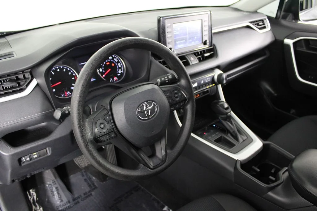 Used 2022 Gray Toyota LE image 17