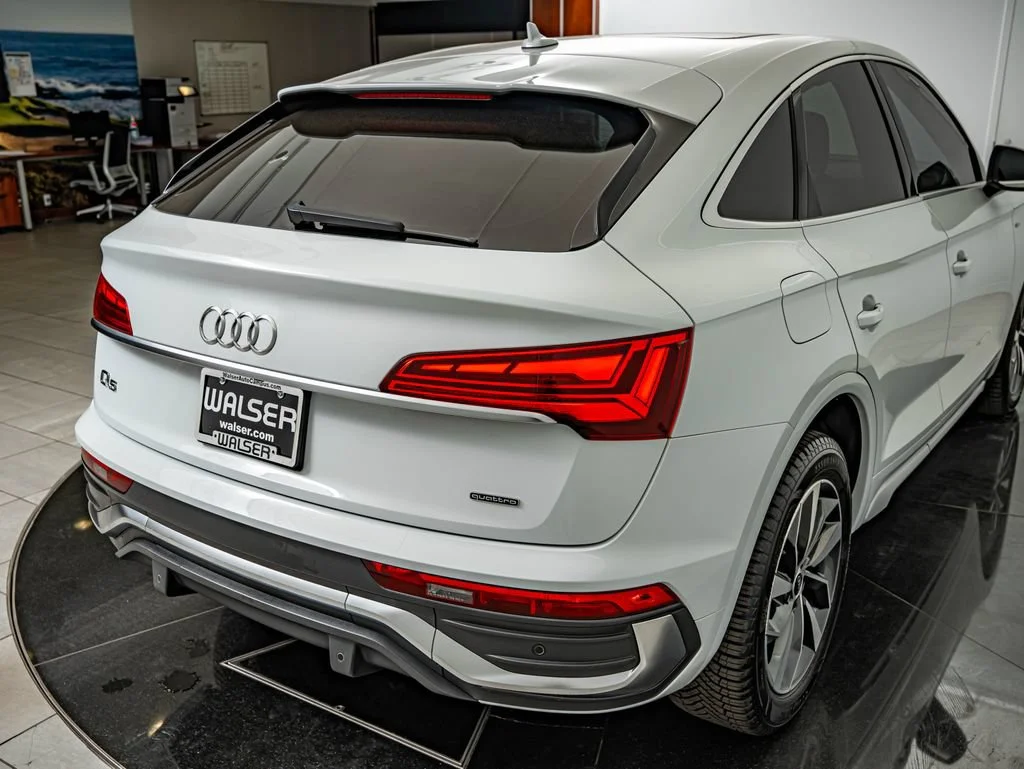 Used 2022 Glacier White Metallic Audi 45 S line Premium image 17