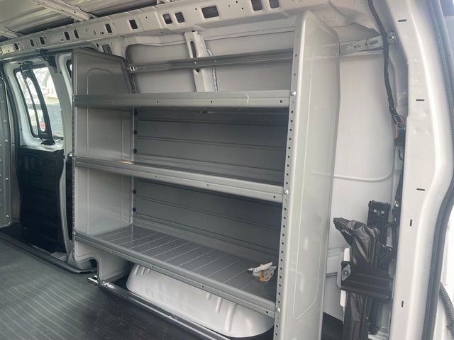 2025 Chevrolet Express Cargo Work Van - Photo 7