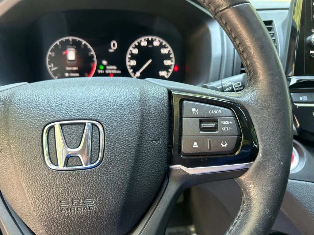Used 2025 Black Honda EX-L image 20