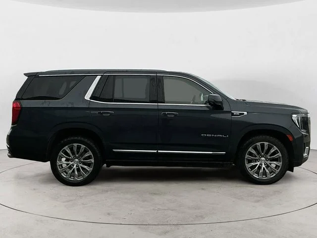 Used 2021 Hunter Green GMC Denali image 6