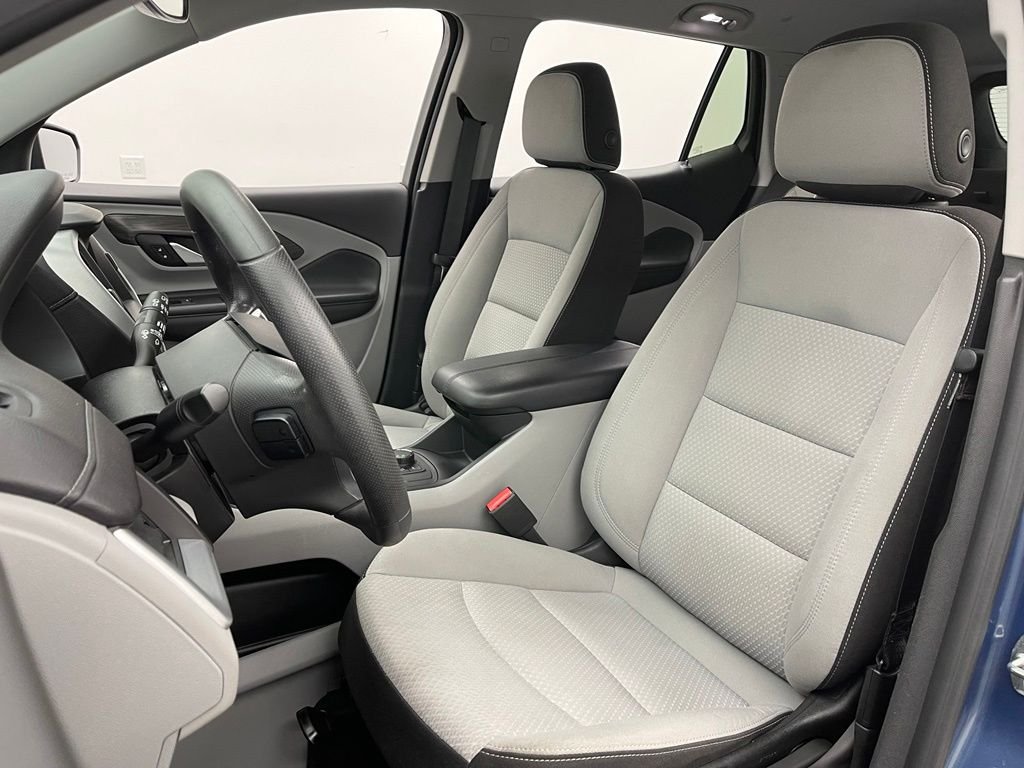 Used 2024 Downpour Metallic GMC SLE image 16
