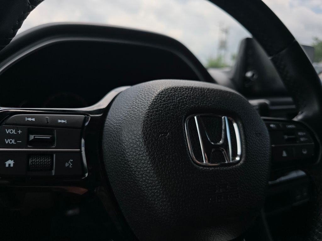 Used 2023 Black Honda EX-L image 21