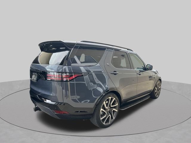 Certified Used 2025 Varesine Blue Metallic Land Rover Dynamic SE image 4
