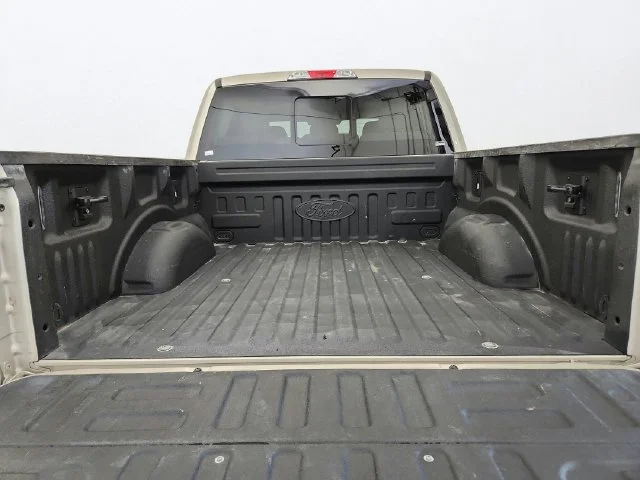 Used 2018 White Gold Ford Lariat image 24