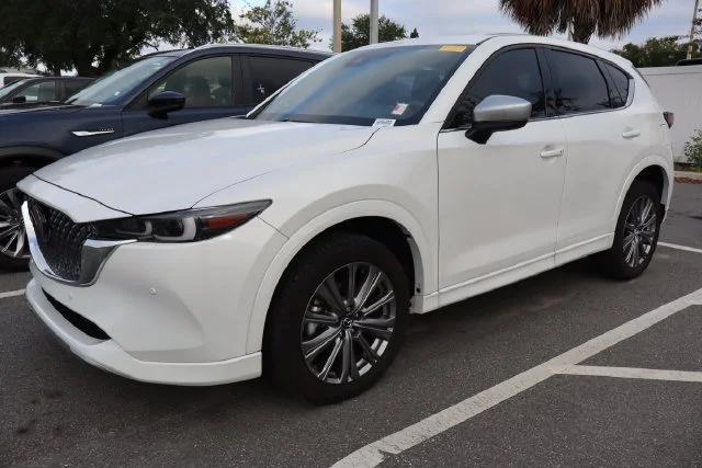 Used 2024 White Metallic Mazda 2.5 Turbo Signature image 4