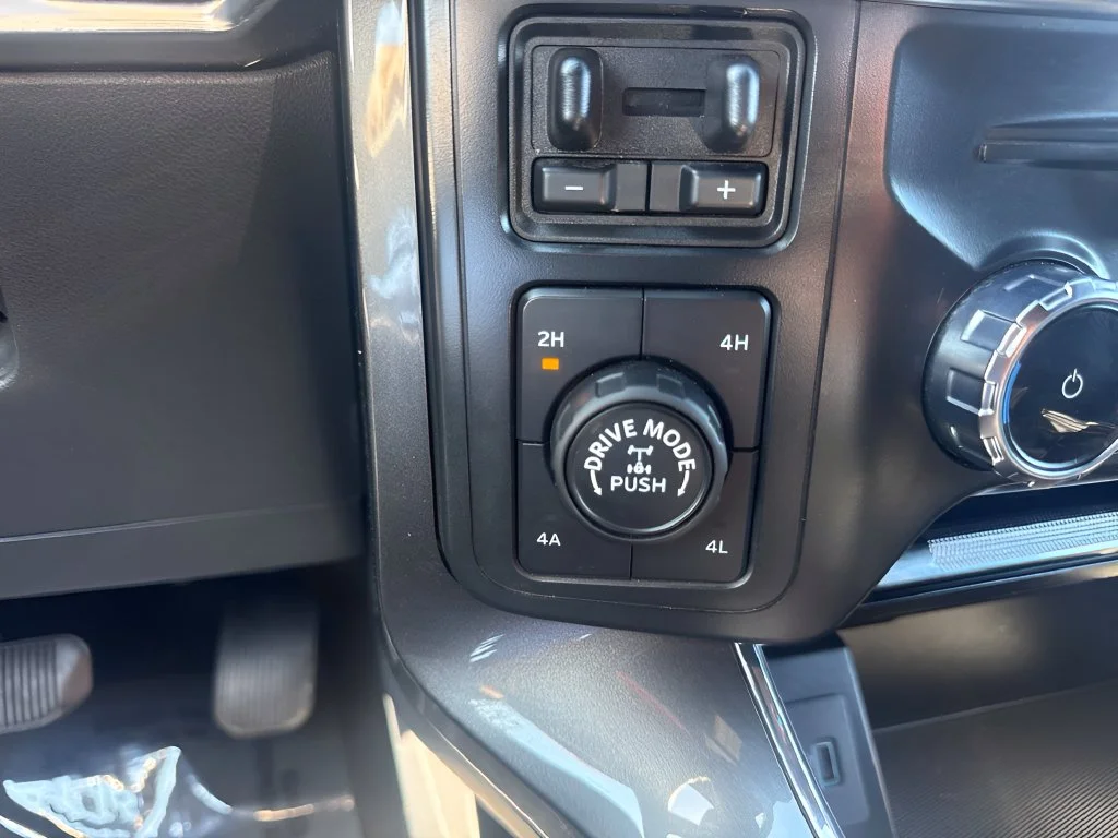 Used 2022 Black Ford Lariat image 21