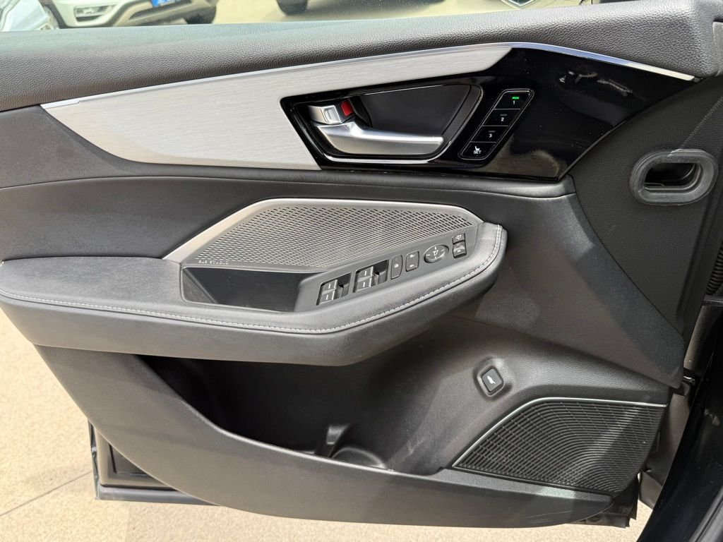 Used 2024 Majestic Black Pearl Acura Technology image 29