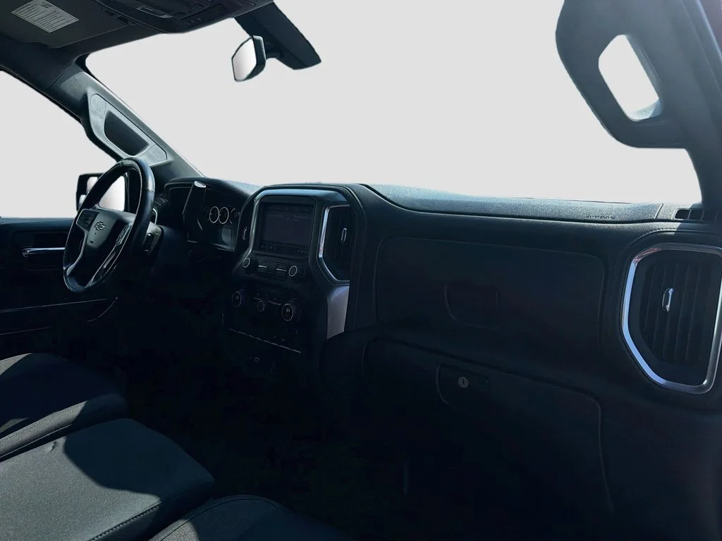 Used 2019 Red Chevrolet LT image 33