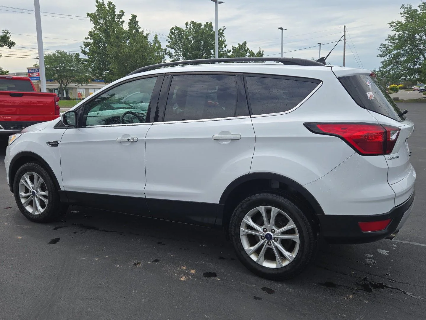 Used 2019 Oxford White Ford SEL image 3