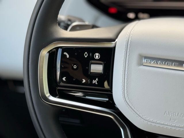 New 2026 Ostuni Pearl White LAND ROVER SE image 23