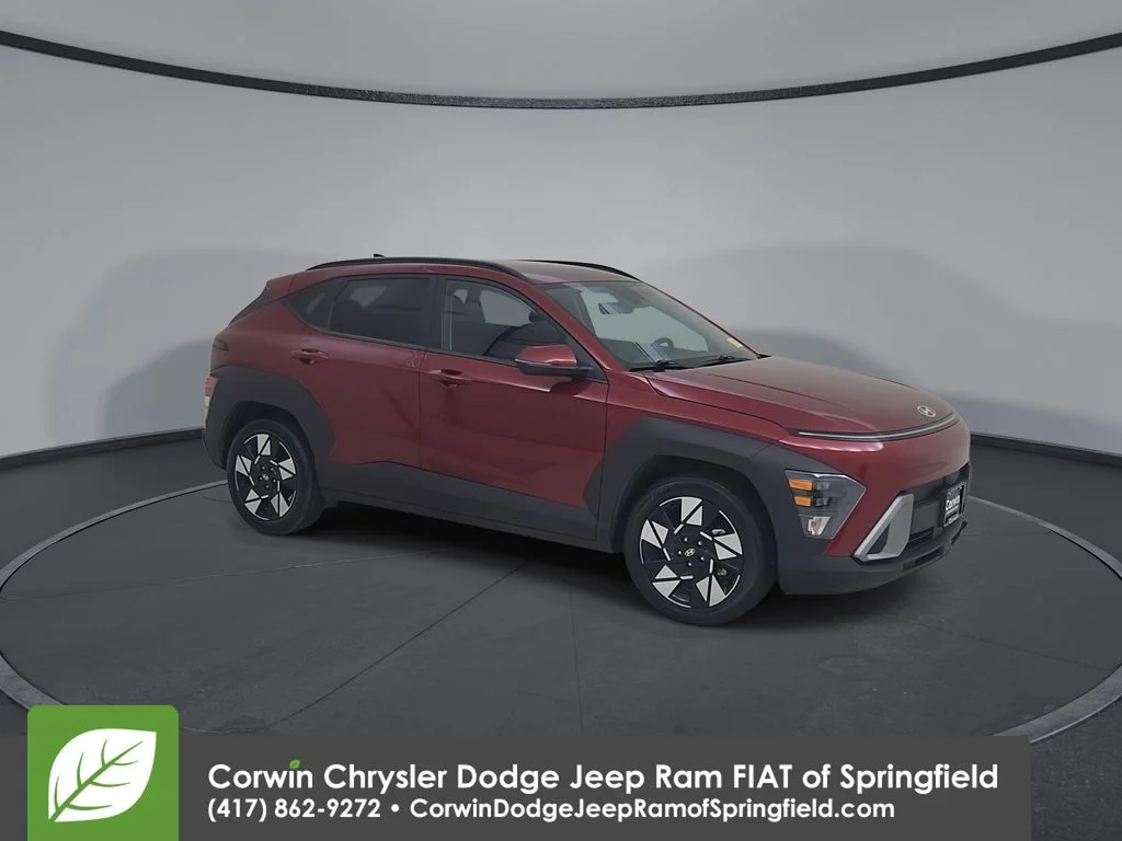 Used 2025 Red Hyundai SEL image 2
