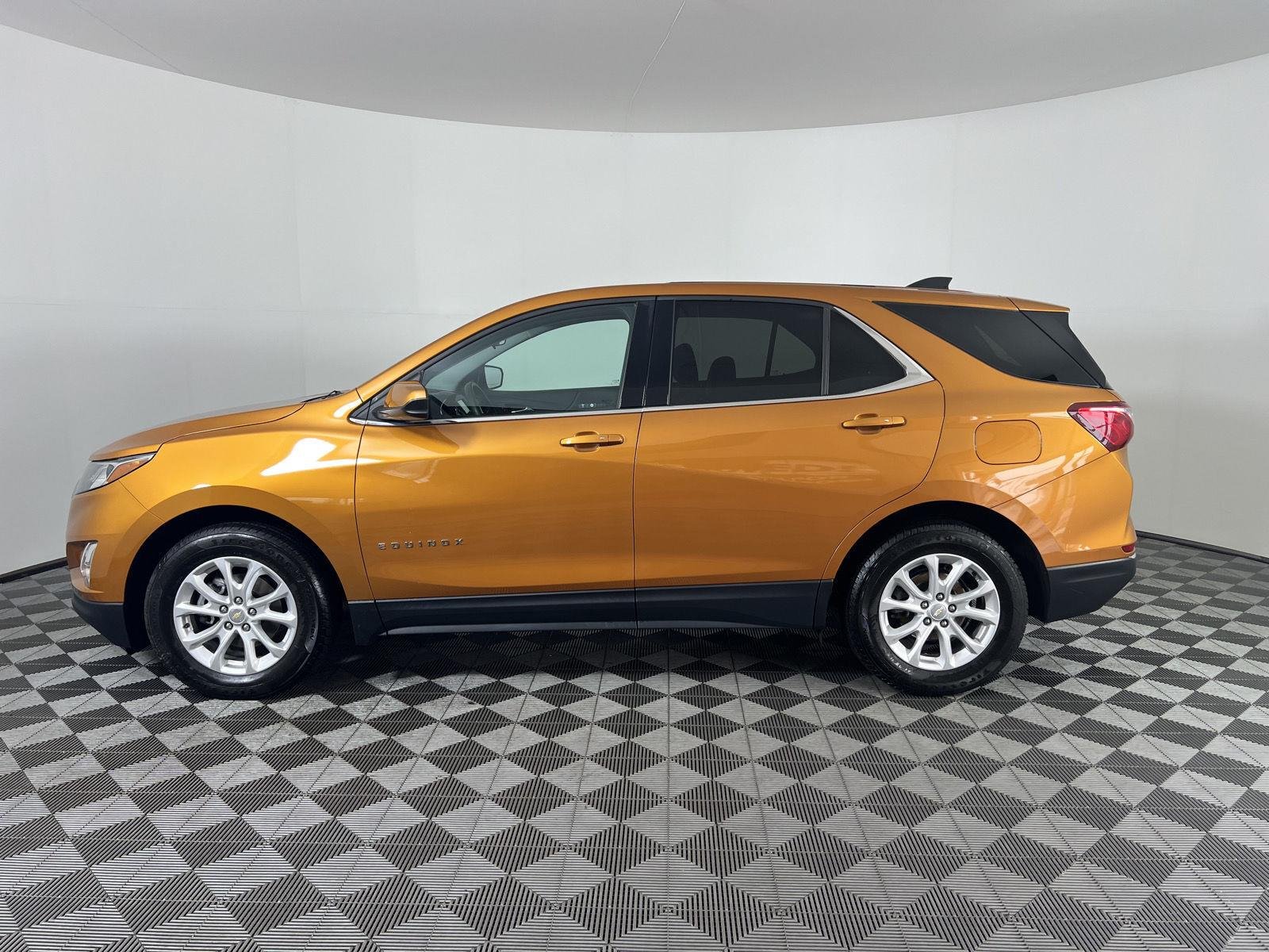 Used 2018 Orange Burst Metallic Chevrolet LT image 27