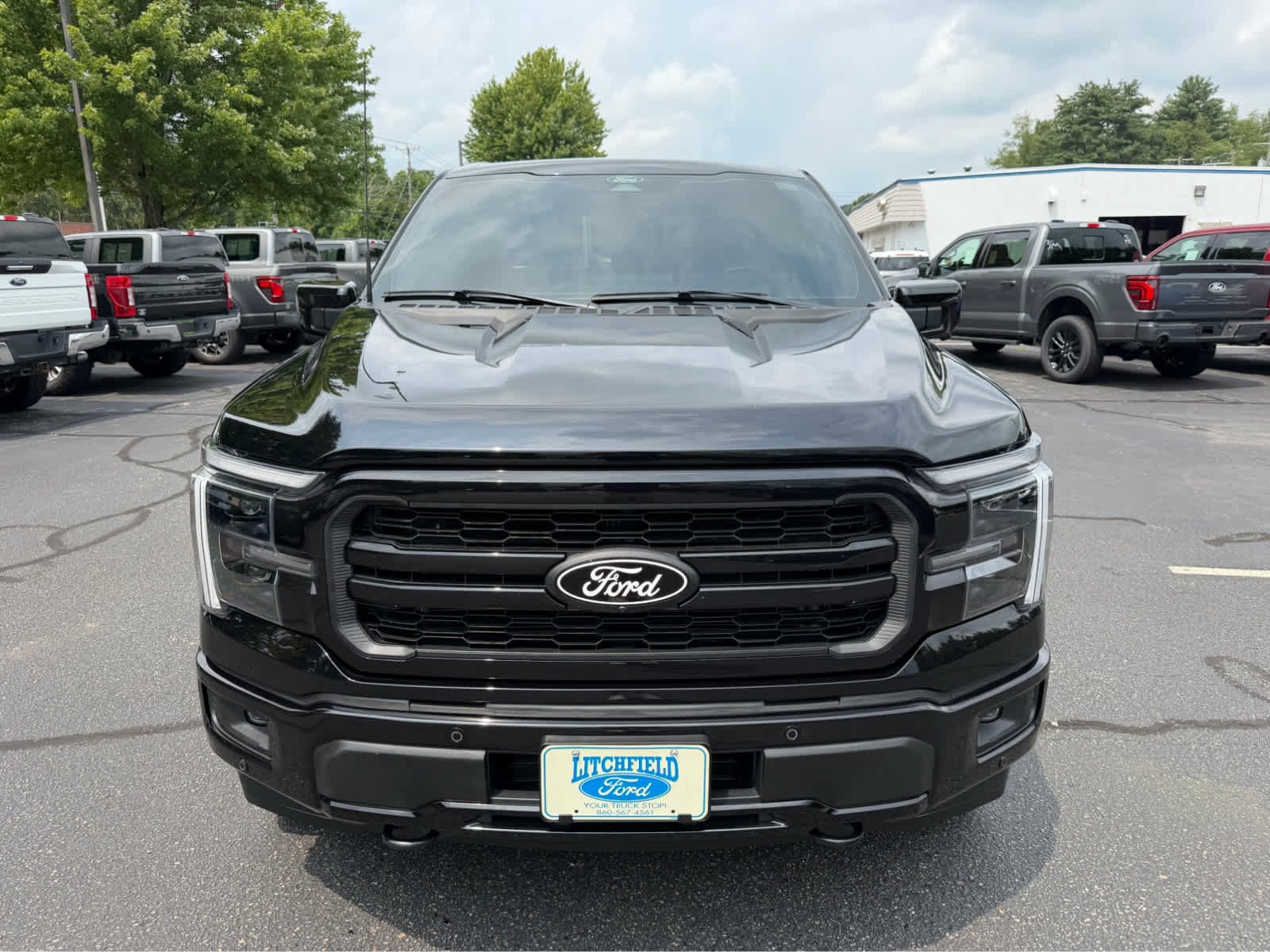 Used 2025 Agate Black Metallic Ford LARIAT image 8