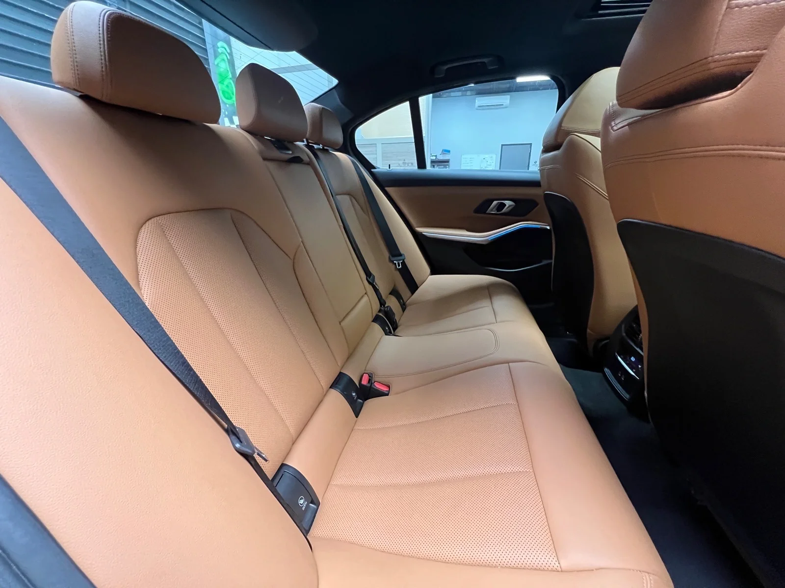 Used 2025 Jet Black (668) BMW 330i image 25